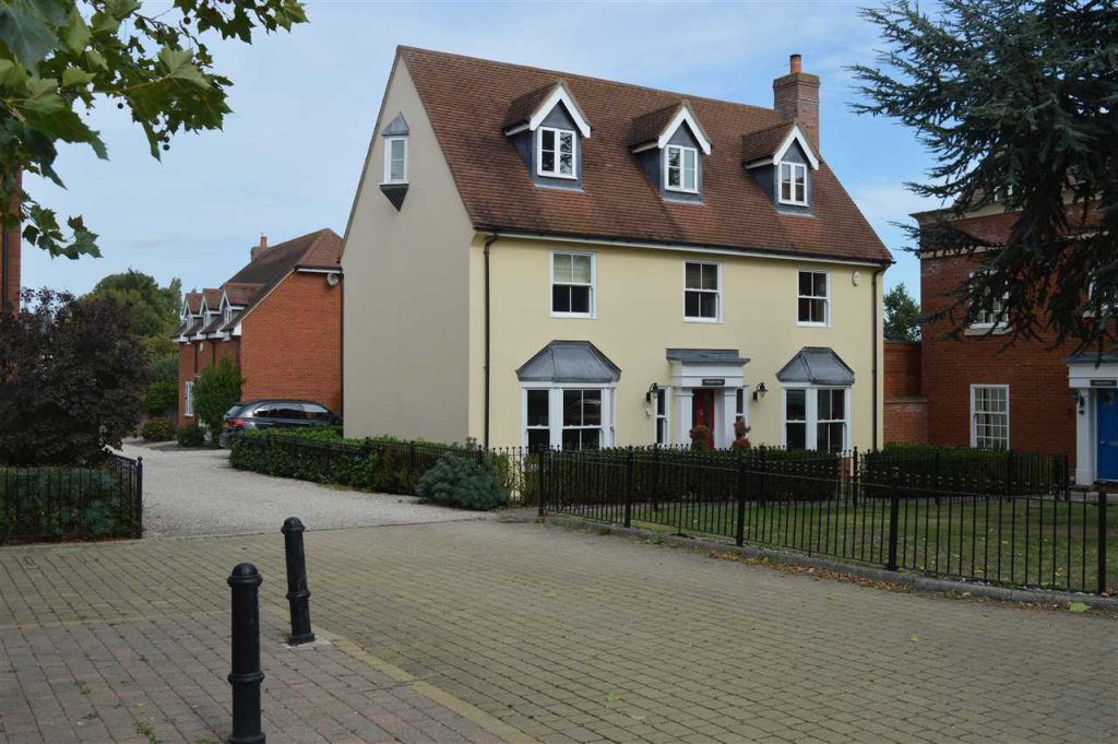 Important Considerations Before Hiring Any Letting Agent Letting Agents